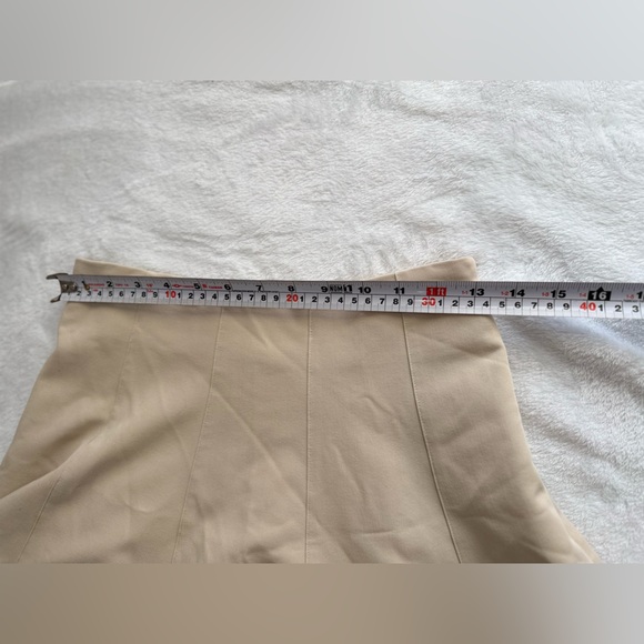 Beige A-Line Flare Skort Mini Skirt w/ Built-In Shorts - Picture 5 of 6